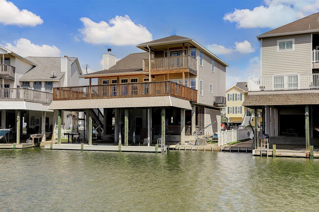 415 2 Sunset Circle, Tiki Island, Texas 77554, 4 Bedrooms Bedrooms, 7 Rooms Rooms,3 BathroomsBathrooms,Single-family,For Sale,Sunset,51866940