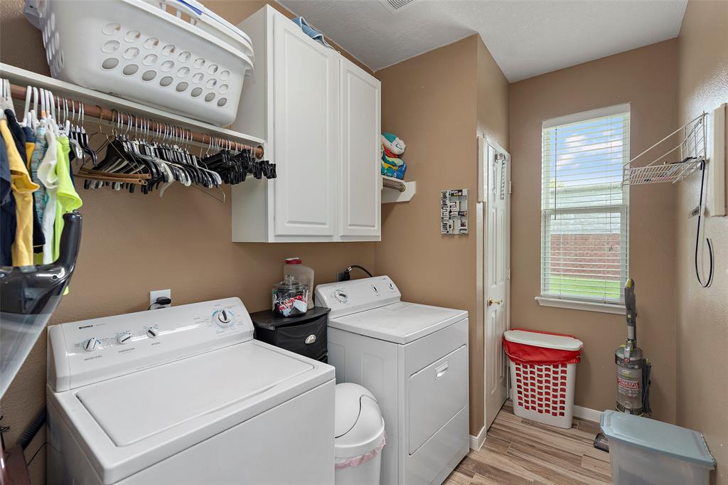 11602 2 Canyon Mills Drive, Houston, Texas 77095, 4 Bedrooms Bedrooms, 11 Rooms Rooms,3 BathroomsBathrooms,Single-family,For Sale,Canyon Mills,56306342