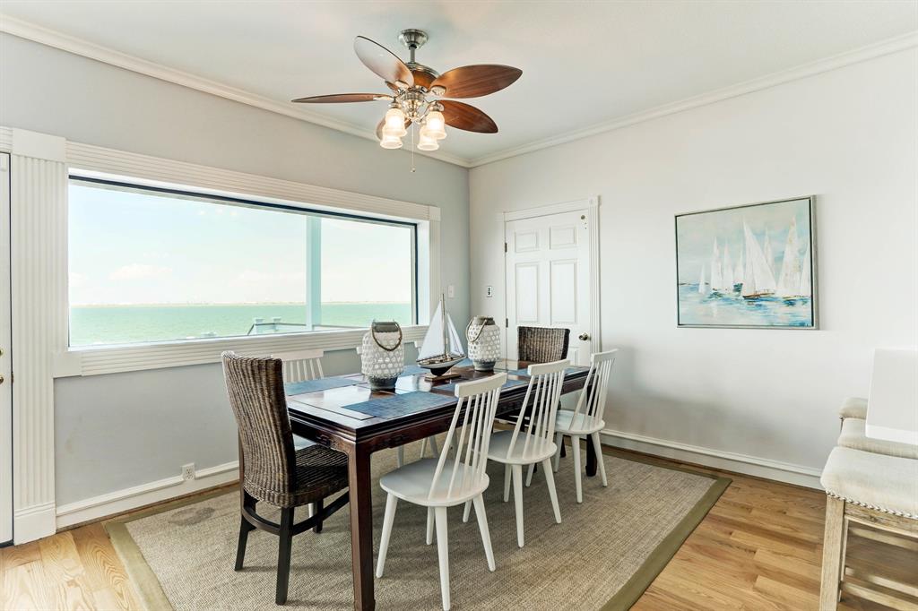 403 2 Isles End Road, Tiki Island, Texas 77554, 4 Bedrooms Bedrooms, 8 Rooms Rooms,2 BathroomsBathrooms,Single-family,For Sale,Isles End,78006801
