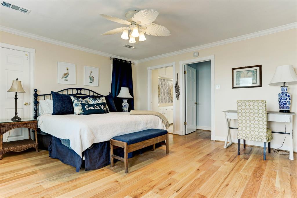 403 2 Isles End Road, Tiki Island, Texas 77554, 4 Bedrooms Bedrooms, 8 Rooms Rooms,2 BathroomsBathrooms,Single-family,For Sale,Isles End,78006801