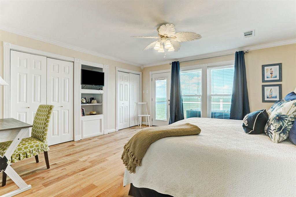 403 2 Isles End Road, Tiki Island, Texas 77554, 4 Bedrooms Bedrooms, 8 Rooms Rooms,2 BathroomsBathrooms,Single-family,For Sale,Isles End,78006801
