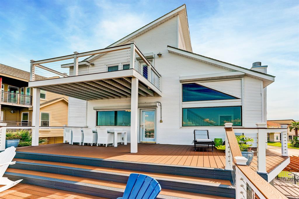 403 2 Isles End Road, Tiki Island, Texas 77554, 4 Bedrooms Bedrooms, 8 Rooms Rooms,2 BathroomsBathrooms,Single-family,For Sale,Isles End,78006801