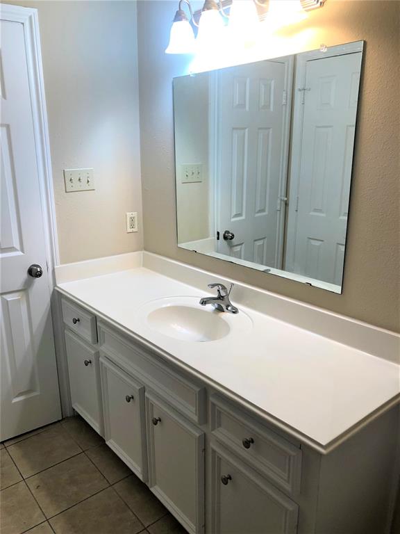 6102 2 Greenmont Drive, Houston, Texas 77092, 4 Bedrooms Bedrooms, 9 Rooms Rooms,2 BathroomsBathrooms,Single-family,For Sale,Greenmont,54966430