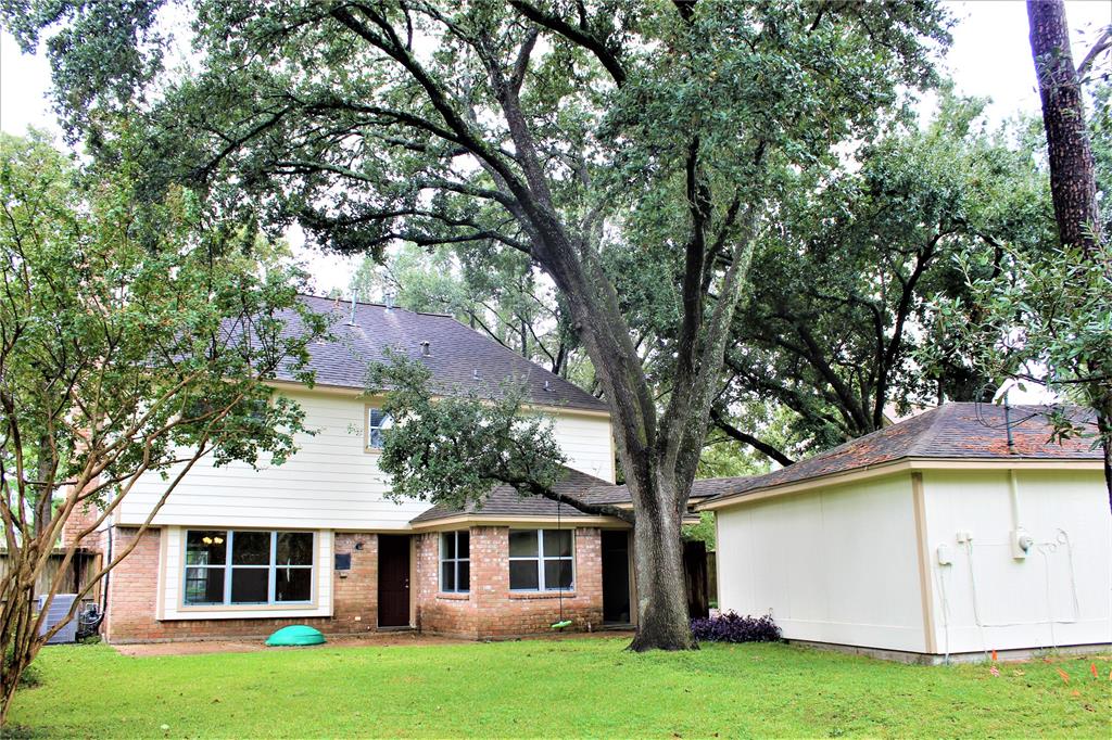6102 2 Greenmont Drive, Houston, Texas 77092, 4 Bedrooms Bedrooms, 9 Rooms Rooms,2 BathroomsBathrooms,Single-family,For Sale,Greenmont,54966430