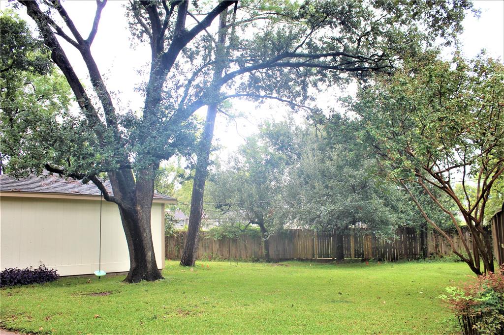 6102 2 Greenmont Drive, Houston, Texas 77092, 4 Bedrooms Bedrooms, 9 Rooms Rooms,2 BathroomsBathrooms,Single-family,For Sale,Greenmont,54966430