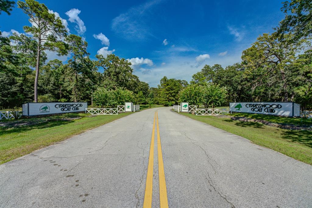 4322 1 Lotus Dale Drive, Spring, Texas 77373, 4 Bedrooms Bedrooms, 11 Rooms Rooms,3 BathroomsBathrooms,Single-family,For Sale,Lotus Dale,20704696