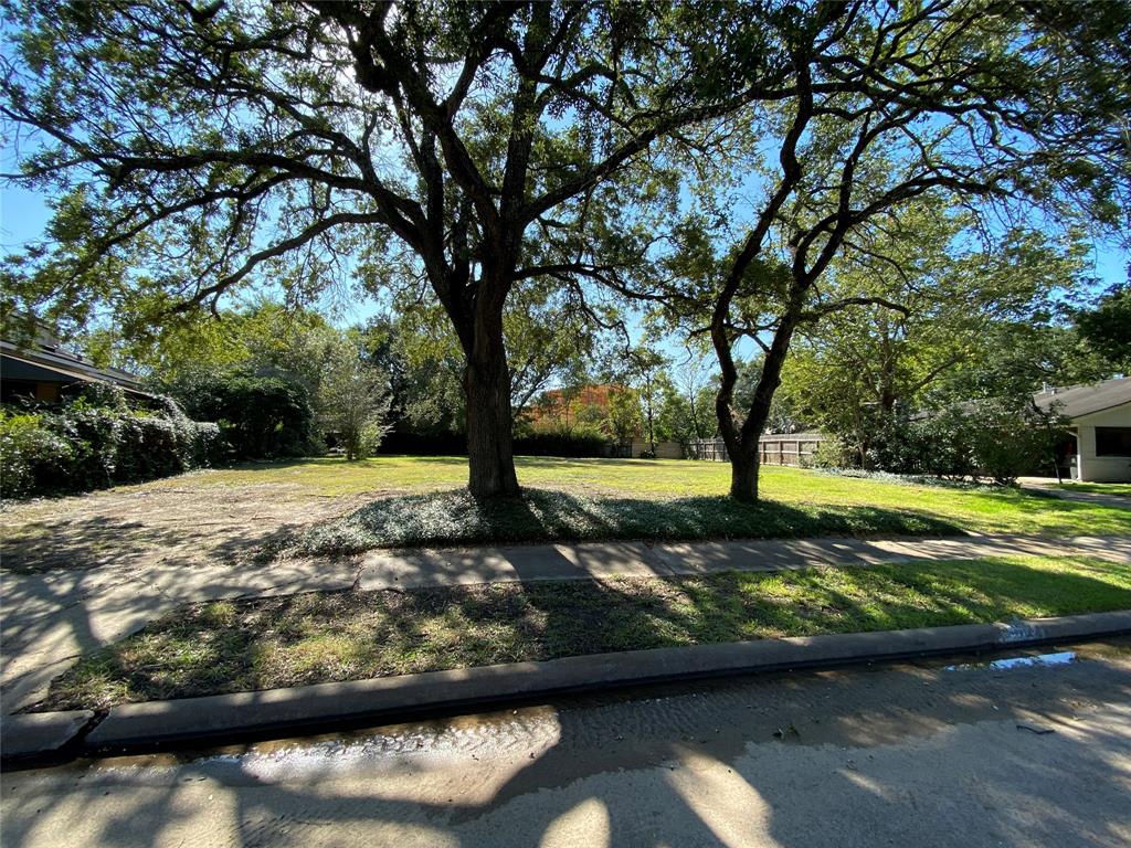 5135 Glenmeadow Drive, Houston, Texas 77096, ,Lots,For Sale,Glenmeadow,37194782