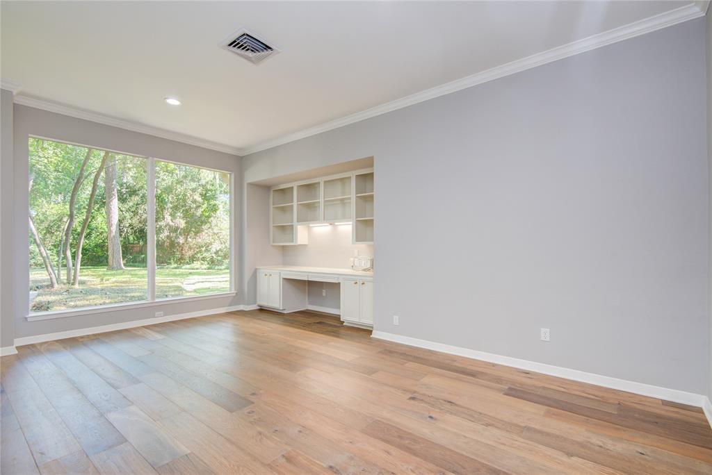 818 2 Chowning Road, Houston, Texas 77024, 5 Bedrooms Bedrooms, 17 Rooms Rooms,4 BathroomsBathrooms,Single-family,For Sale,Chowning,64803187