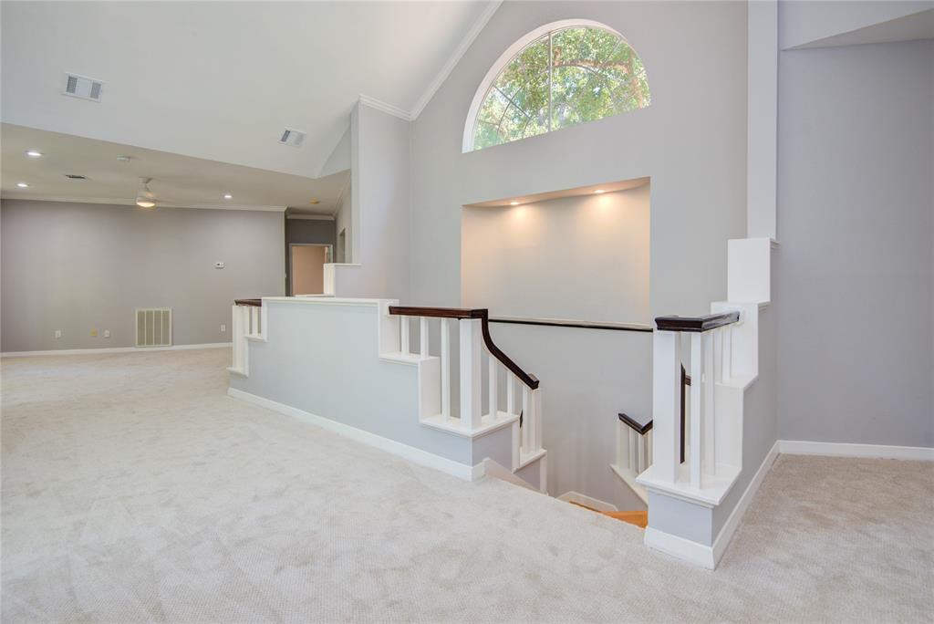 818 2 Chowning Road, Houston, Texas 77024, 5 Bedrooms Bedrooms, 17 Rooms Rooms,4 BathroomsBathrooms,Single-family,For Sale,Chowning,64803187