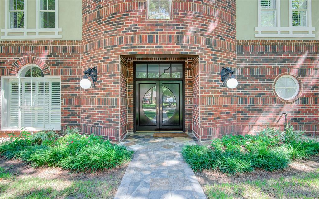 818 2 Chowning Road, Houston, Texas 77024, 5 Bedrooms Bedrooms, 17 Rooms Rooms,4 BathroomsBathrooms,Single-family,For Sale,Chowning,64803187