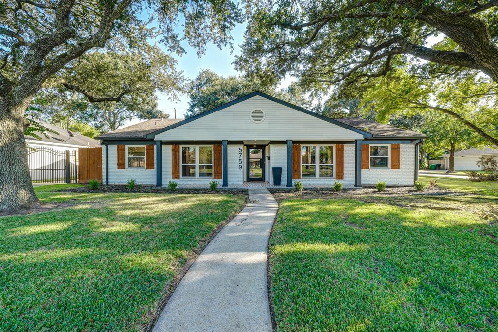 5759 1 Willowbend Boulevard, Houston, Texas 77096, 3 Bedrooms Bedrooms, 8 Rooms Rooms,2 BathroomsBathrooms,Single-family,For Sale,Willowbend,4560532