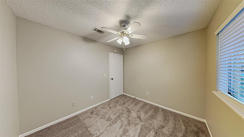 2 1 Lazy Morning Place, The Woodlands, Texas 77381, 3 Bedrooms Bedrooms, 3 Rooms Rooms,2 BathroomsBathrooms,Single-family,For Sale,Lazy Morning,58819799