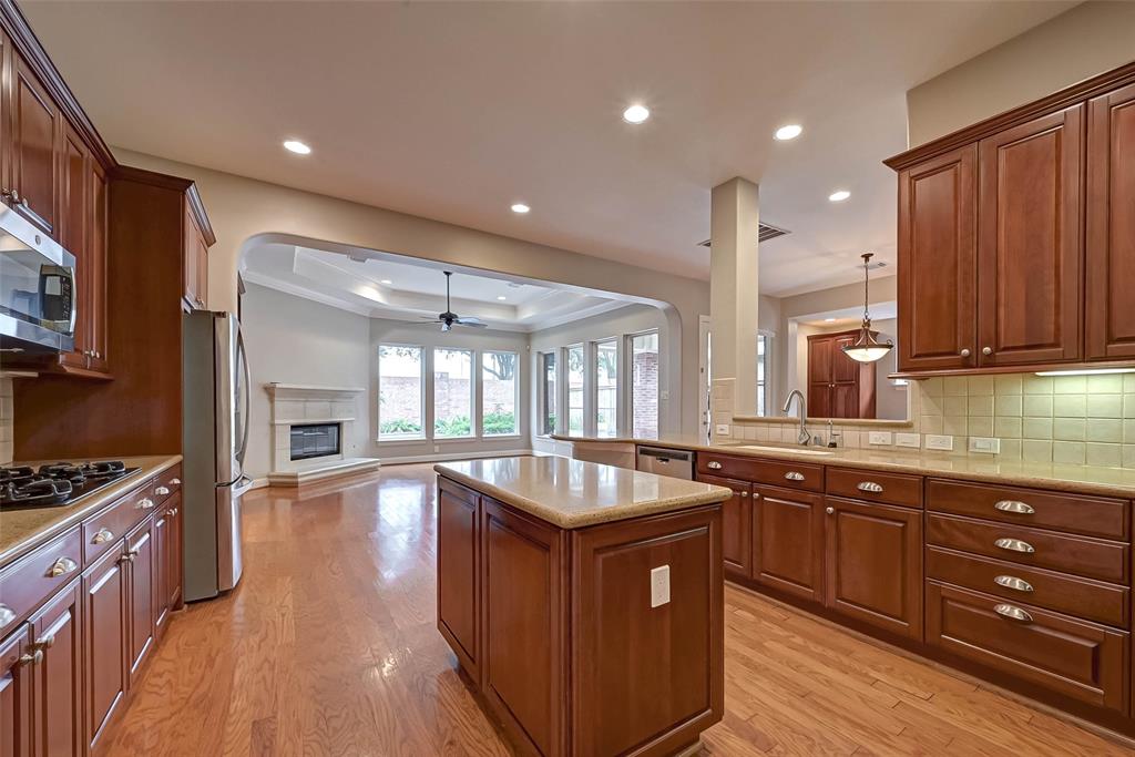 11413 2 Gallant Ridge Lane, Houston, Texas 77082, 4 Bedrooms Bedrooms, 13 Rooms Rooms,3 BathroomsBathrooms,Single-family,For Sale,Gallant Ridge,41140578