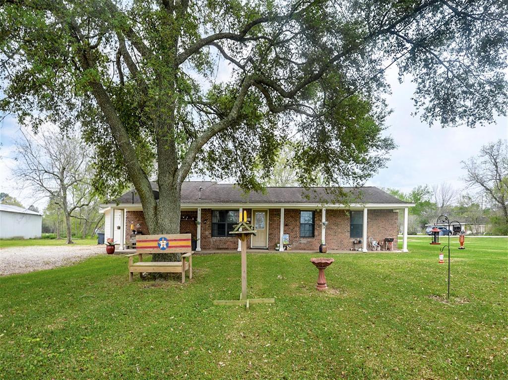 4614 1 County Road 155, Alvin, Texas 77511, 4 Bedrooms Bedrooms, 10 Rooms Rooms,2 BathroomsBathrooms,Single-family,For Sale,County Road 155,96608239