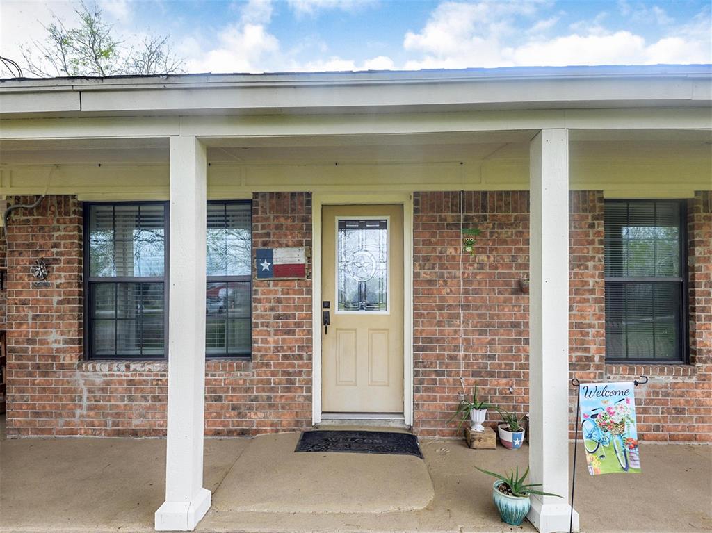 4614 1 County Road 155, Alvin, Texas 77511, 4 Bedrooms Bedrooms, 10 Rooms Rooms,2 BathroomsBathrooms,Single-family,For Sale,County Road 155,96608239