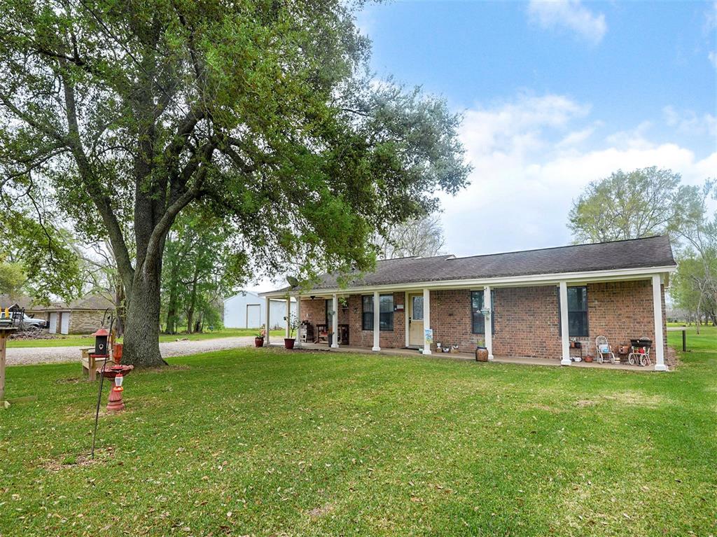 4614 1 County Road 155, Alvin, Texas 77511, 4 Bedrooms Bedrooms, 10 Rooms Rooms,2 BathroomsBathrooms,Single-family,For Sale,County Road 155,96608239