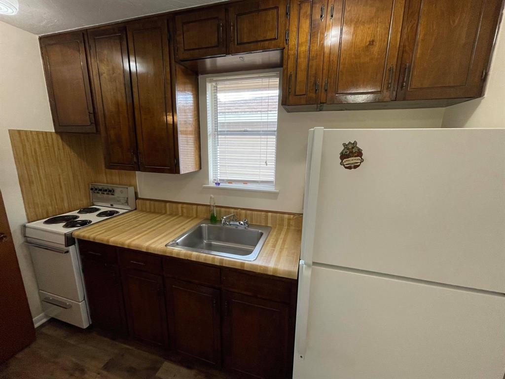 717 1 Cedar Bayou Road, Baytown, Texas 77520, 1 Bedroom Bedrooms, ,1 BathroomBathrooms,Multi-family,For Sale,Cedar Bayou,61677826