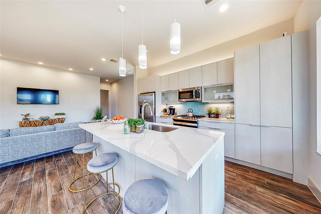 4420 2 Bora Bora Lane, Houston, Texas 77045, 3 Bedrooms Bedrooms, 3 Rooms Rooms,2 BathroomsBathrooms,Single-family,For Sale,Bora Bora Lane,58957075