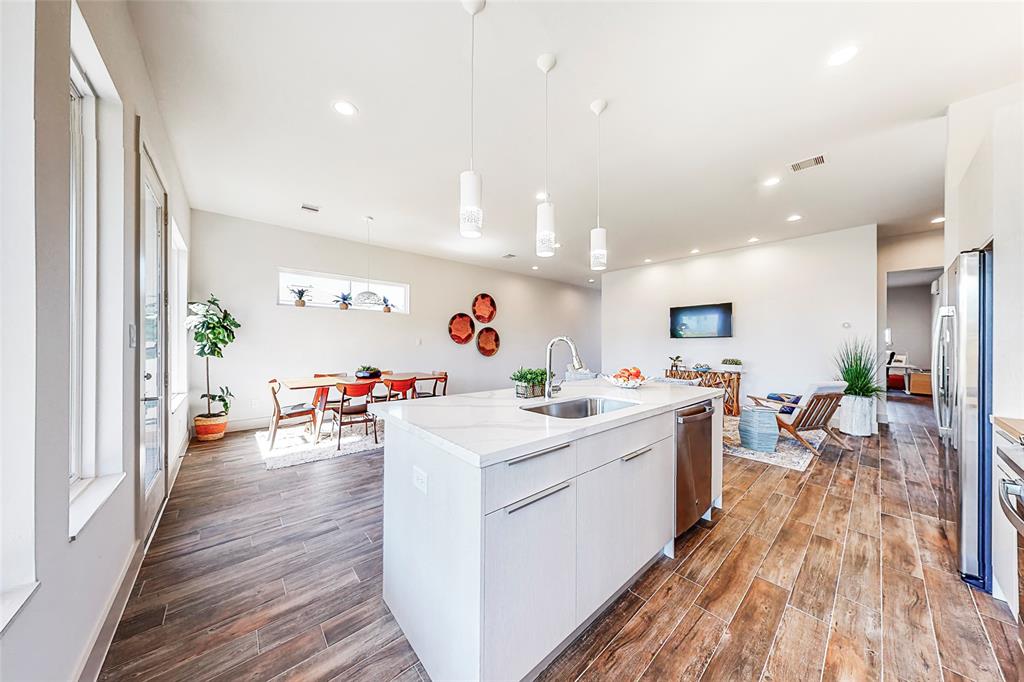4420 2 Bora Bora Lane, Houston, Texas 77045, 3 Bedrooms Bedrooms, 3 Rooms Rooms,2 BathroomsBathrooms,Single-family,For Sale,Bora Bora Lane,58957075