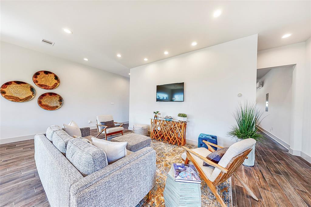 4420 2 Bora Bora Lane, Houston, Texas 77045, 3 Bedrooms Bedrooms, 3 Rooms Rooms,2 BathroomsBathrooms,Single-family,For Sale,Bora Bora Lane,58957075