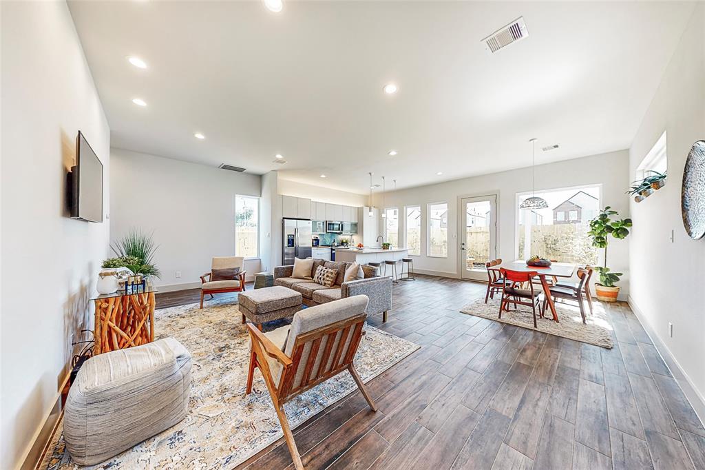4420 2 Bora Bora Lane, Houston, Texas 77045, 3 Bedrooms Bedrooms, 3 Rooms Rooms,2 BathroomsBathrooms,Single-family,For Sale,Bora Bora Lane,58957075