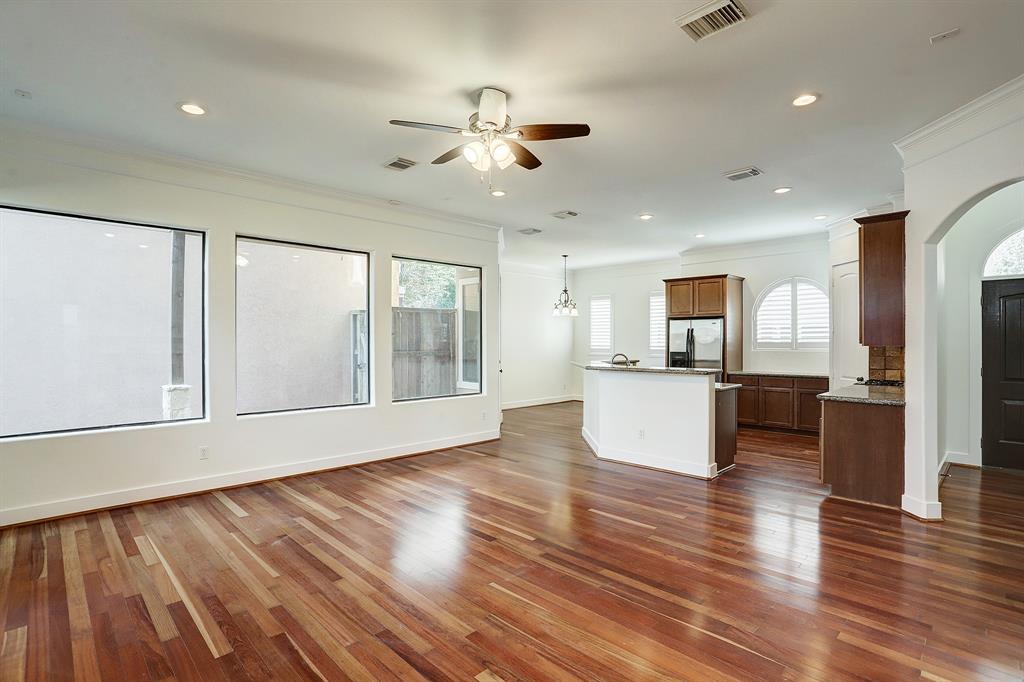 11022 2 Little John Way, Houston, Texas 77043, 3 Bedrooms Bedrooms, 6 Rooms Rooms,2 BathroomsBathrooms,Single-family,For Sale,Little John,61919446