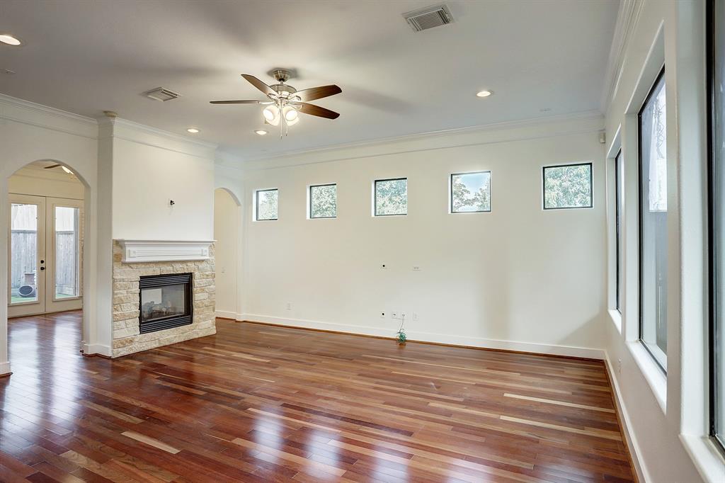 11022 2 Little John Way, Houston, Texas 77043, 3 Bedrooms Bedrooms, 6 Rooms Rooms,2 BathroomsBathrooms,Single-family,For Sale,Little John,61919446