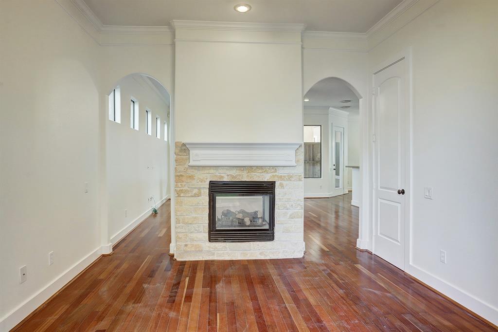 11022 2 Little John Way, Houston, Texas 77043, 3 Bedrooms Bedrooms, 6 Rooms Rooms,2 BathroomsBathrooms,Single-family,For Sale,Little John,61919446
