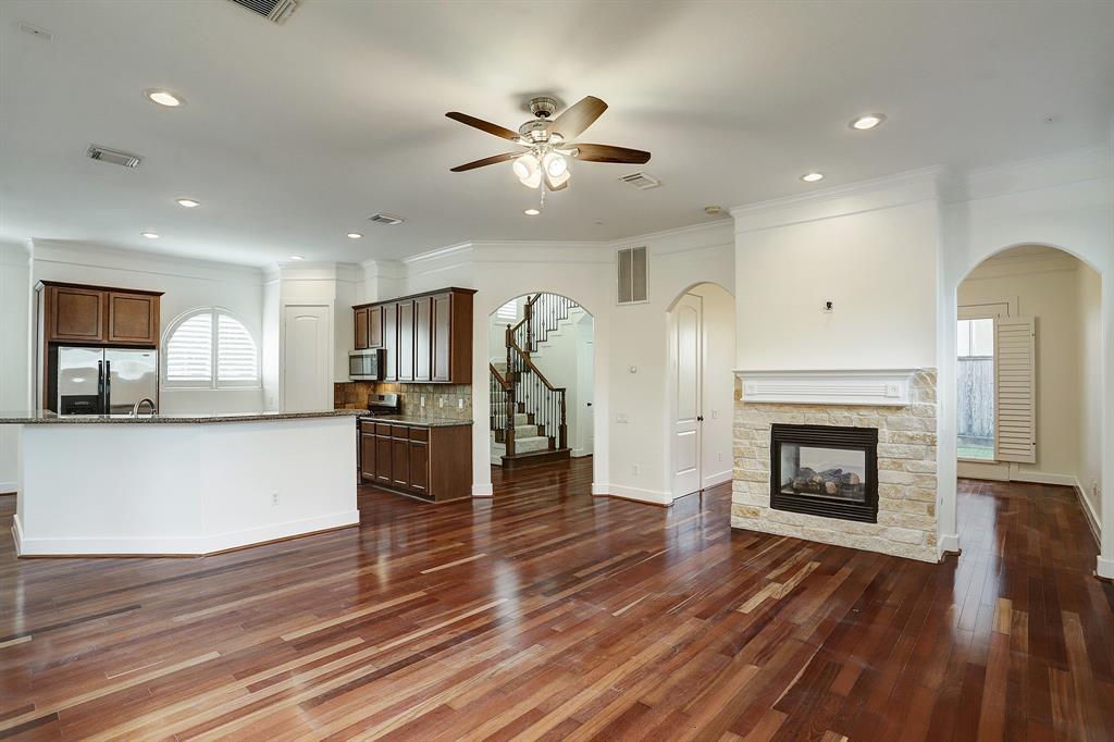 11022 2 Little John Way, Houston, Texas 77043, 3 Bedrooms Bedrooms, 6 Rooms Rooms,2 BathroomsBathrooms,Single-family,For Sale,Little John,61919446