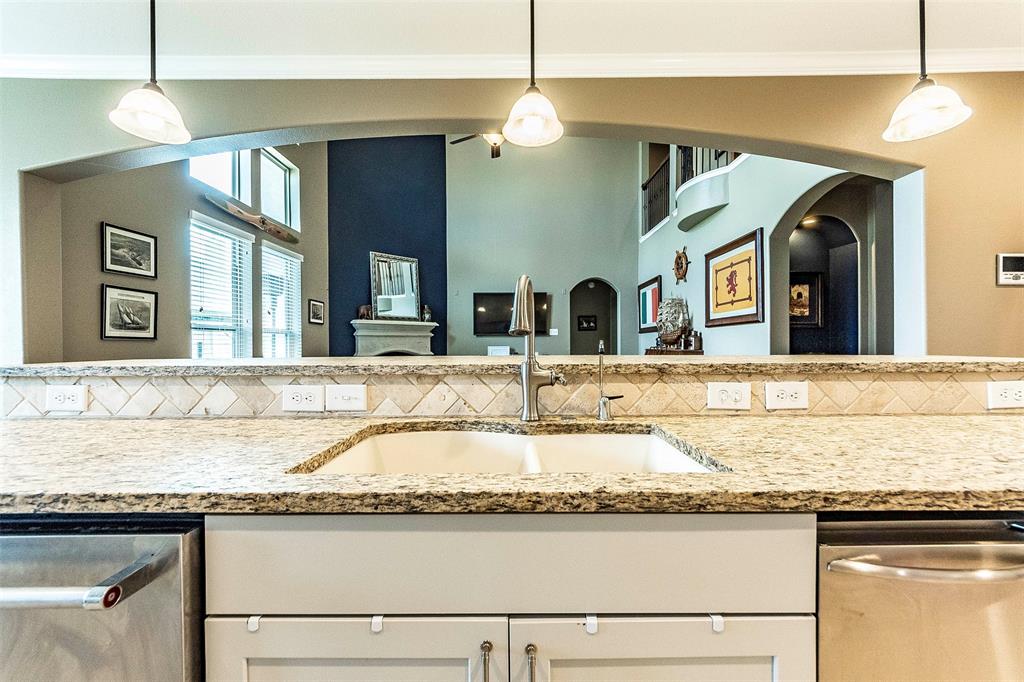 4631 2 Serrano Drive, League City, Texas 77573, 5 Bedrooms Bedrooms, 6 Rooms Rooms,3 BathroomsBathrooms,Single-family,For Sale,Serrano,64839055
