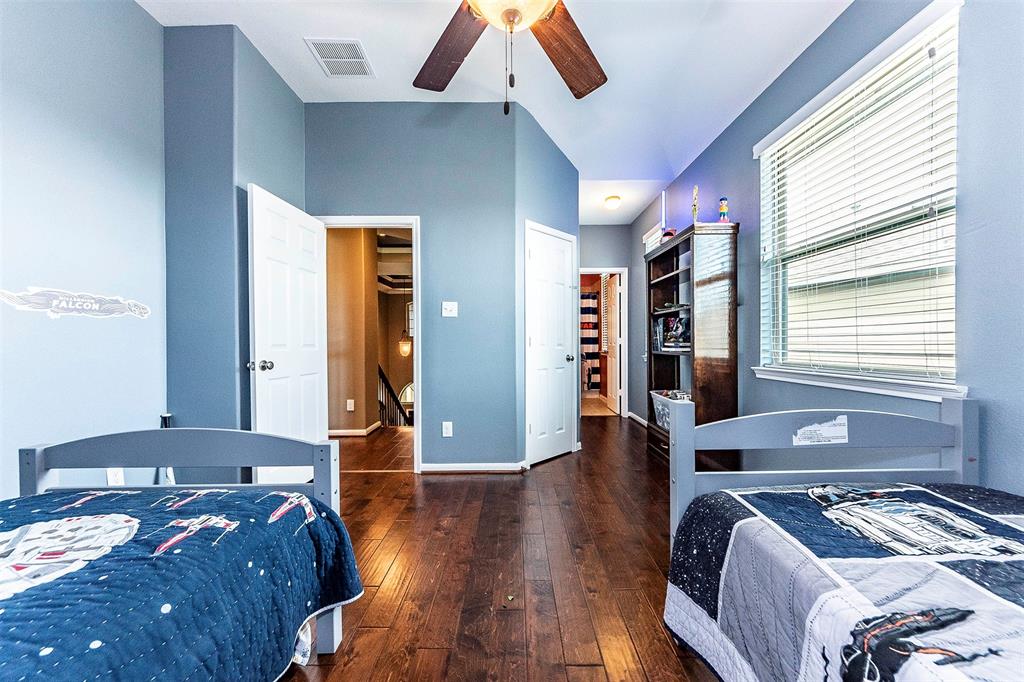 4631 2 Serrano Drive, League City, Texas 77573, 5 Bedrooms Bedrooms, 6 Rooms Rooms,3 BathroomsBathrooms,Single-family,For Sale,Serrano,64839055