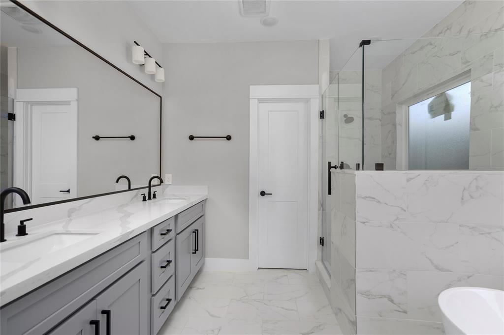 2809 2 Truxillo Street, Houston, Texas 77004, 3 Bedrooms Bedrooms, 6 Rooms Rooms,3 BathroomsBathrooms,Single-family,For Sale,Truxillo,52723211