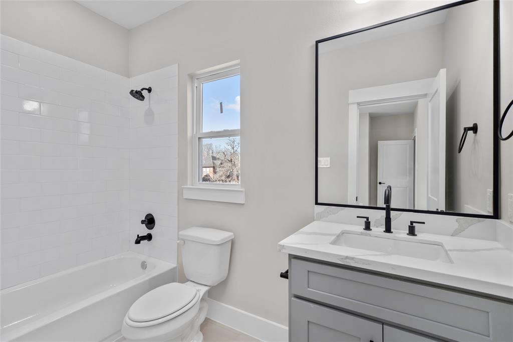 2809 2 Truxillo Street, Houston, Texas 77004, 3 Bedrooms Bedrooms, 6 Rooms Rooms,3 BathroomsBathrooms,Single-family,For Sale,Truxillo,52723211