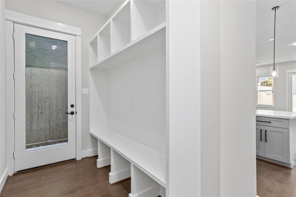 2809 2 Truxillo Street, Houston, Texas 77004, 3 Bedrooms Bedrooms, 6 Rooms Rooms,3 BathroomsBathrooms,Single-family,For Sale,Truxillo,52723211