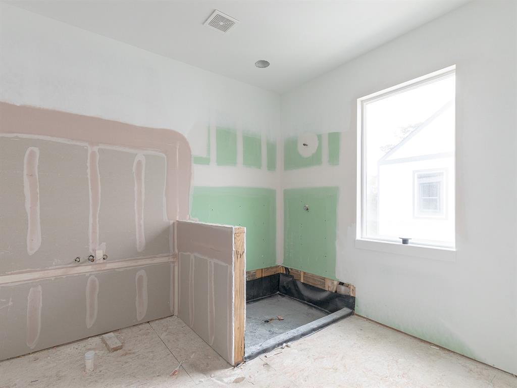 420 3 Janisch Road, Houston, Texas 77018, 3 Bedrooms Bedrooms, 12 Rooms Rooms,3 BathroomsBathrooms,Single-family,For Sale,Janisch,79852699