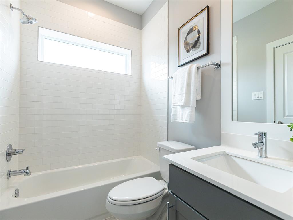 420 3 Janisch Road, Houston, Texas 77018, 3 Bedrooms Bedrooms, 12 Rooms Rooms,3 BathroomsBathrooms,Single-family,For Sale,Janisch,79852699