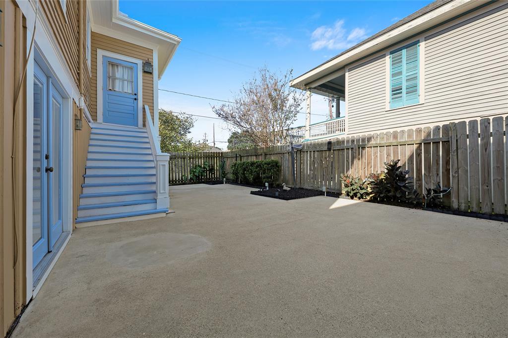 3628 2 Avenue O 1/2, Galveston, Texas 77550, 3 Bedrooms Bedrooms, 9 Rooms Rooms,3 BathroomsBathrooms,Single-family,For Sale,Avenue O 1/2,30818456