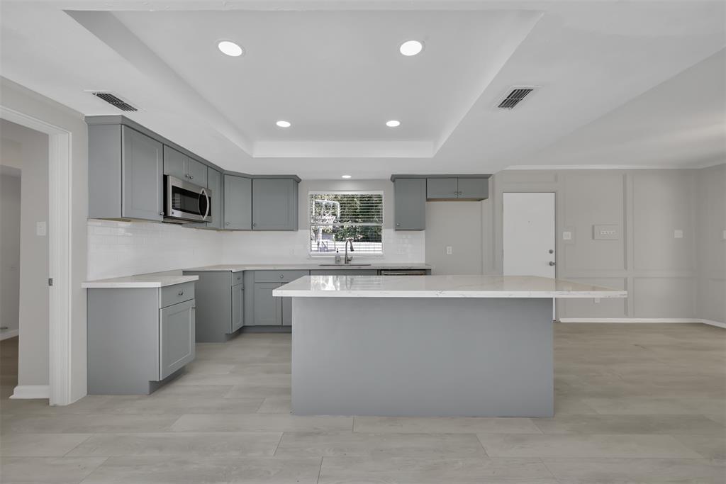4707 2 Fox Hollow Court, Spring, Texas 77389, 6 Bedrooms Bedrooms, 9 Rooms Rooms,3 BathroomsBathrooms,Single-family,For Sale,Fox Hollow,72812693