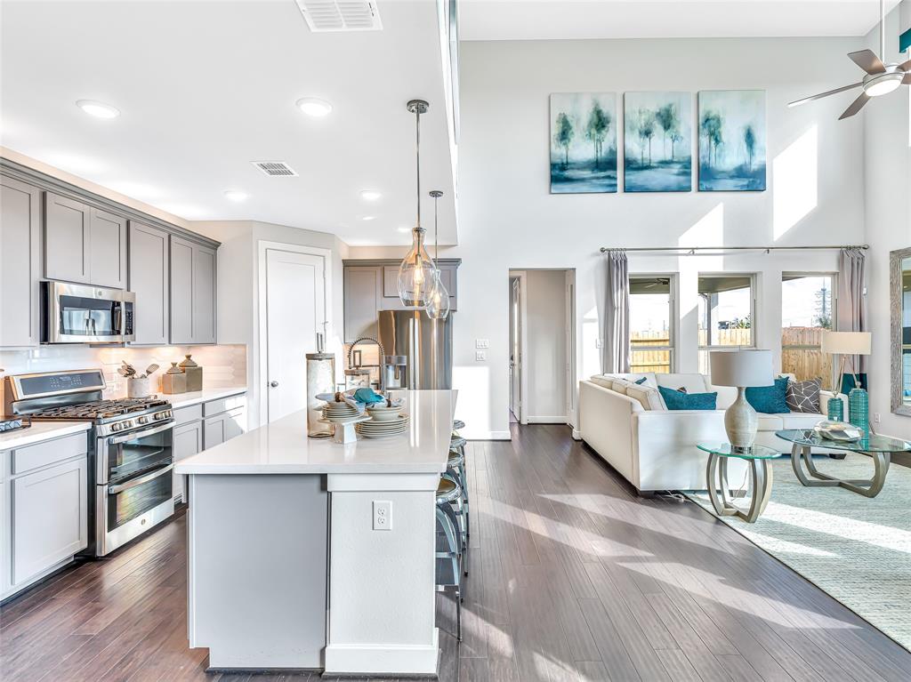 6311 2 Winthrop Terrace Trail, Katy, Texas 77493, 5 Bedrooms Bedrooms, 10 Rooms Rooms,4 BathroomsBathrooms,Single-family,For Sale,Winthrop Terrace,71543528