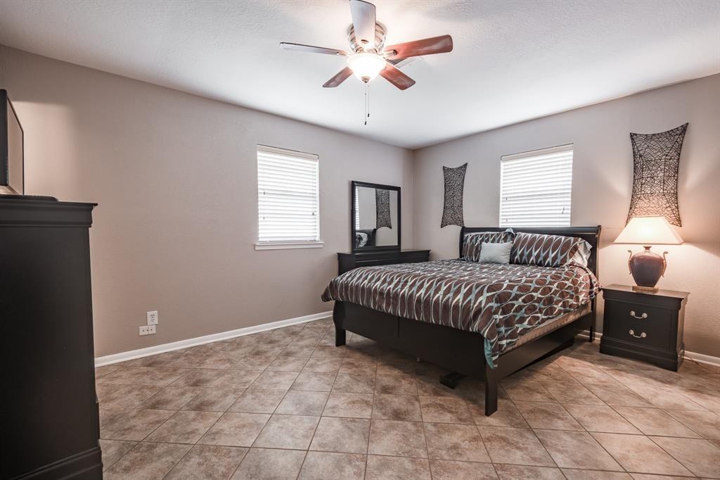 717 1 00 Road, Baytown, Texas 77520, 1 Bedroom Bedrooms, ,1 BathroomBathrooms,Multi-family,For Sale,00,44741634