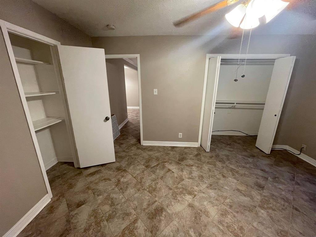 717 1 00 Road, Baytown, Texas 77520, 1 Bedroom Bedrooms, ,1 BathroomBathrooms,Multi-family,For Sale,00,44741634