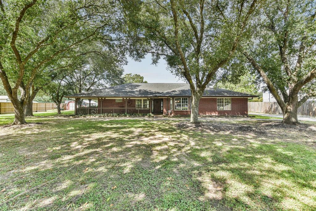 1820 1 Cherry Street, Tomball, Texas 77375, 3 Bedrooms Bedrooms, 6 Rooms Rooms,2 BathroomsBathrooms,Single-family,For Sale,Cherry,50440170