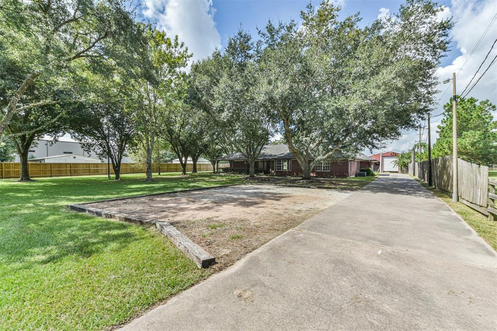 1820 1 Cherry Street, Tomball, Texas 77375, 3 Bedrooms Bedrooms, 6 Rooms Rooms,2 BathroomsBathrooms,Single-family,For Sale,Cherry,50440170