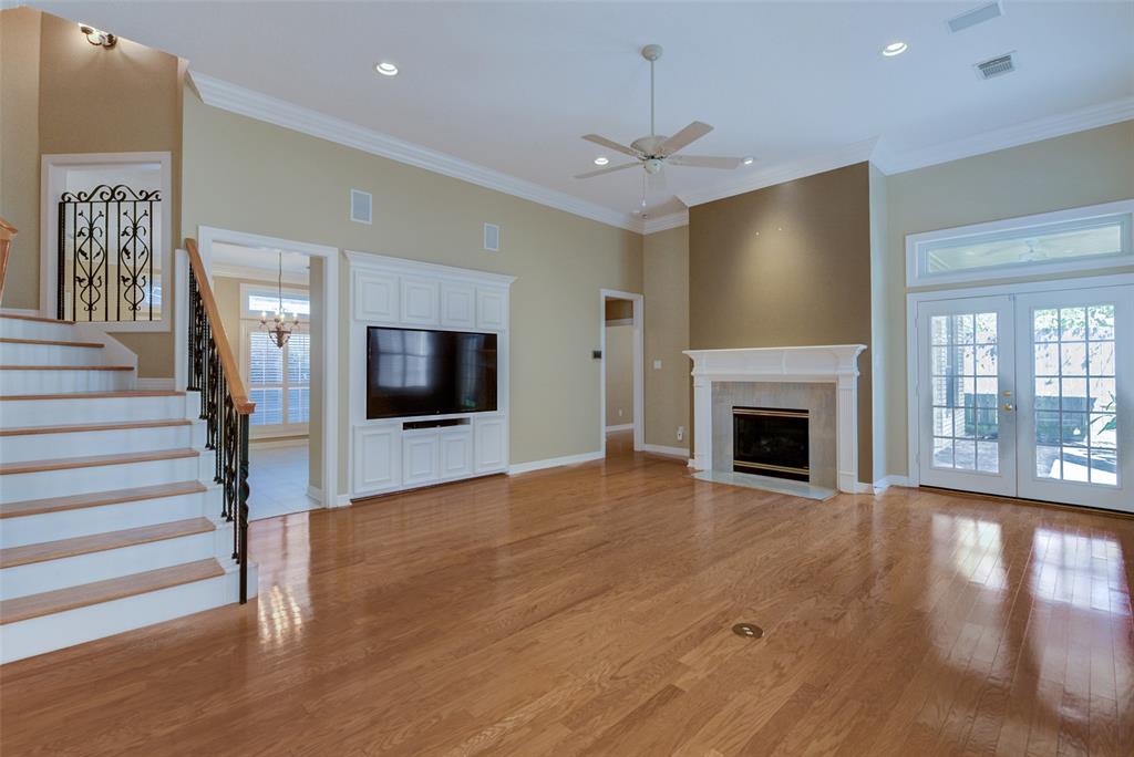 1316 2 Whispering Pines Drive, Houston, Texas 77055, 3 Bedrooms Bedrooms, 11 Rooms Rooms,2 BathroomsBathrooms,Single-family,For Sale,Whispering Pines,58109724
