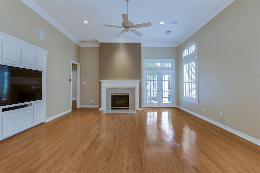 1316 2 Whispering Pines Drive, Houston, Texas 77055, 3 Bedrooms Bedrooms, 11 Rooms Rooms,2 BathroomsBathrooms,Single-family,For Sale,Whispering Pines,58109724