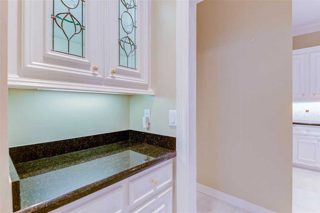 1316 2 Whispering Pines Drive, Houston, Texas 77055, 3 Bedrooms Bedrooms, 11 Rooms Rooms,2 BathroomsBathrooms,Single-family,For Sale,Whispering Pines,58109724