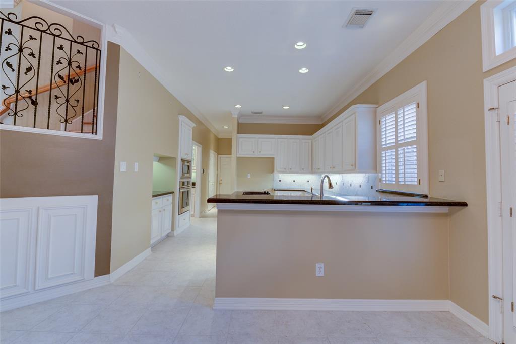 1316 2 Whispering Pines Drive, Houston, Texas 77055, 3 Bedrooms Bedrooms, 11 Rooms Rooms,2 BathroomsBathrooms,Single-family,For Sale,Whispering Pines,58109724