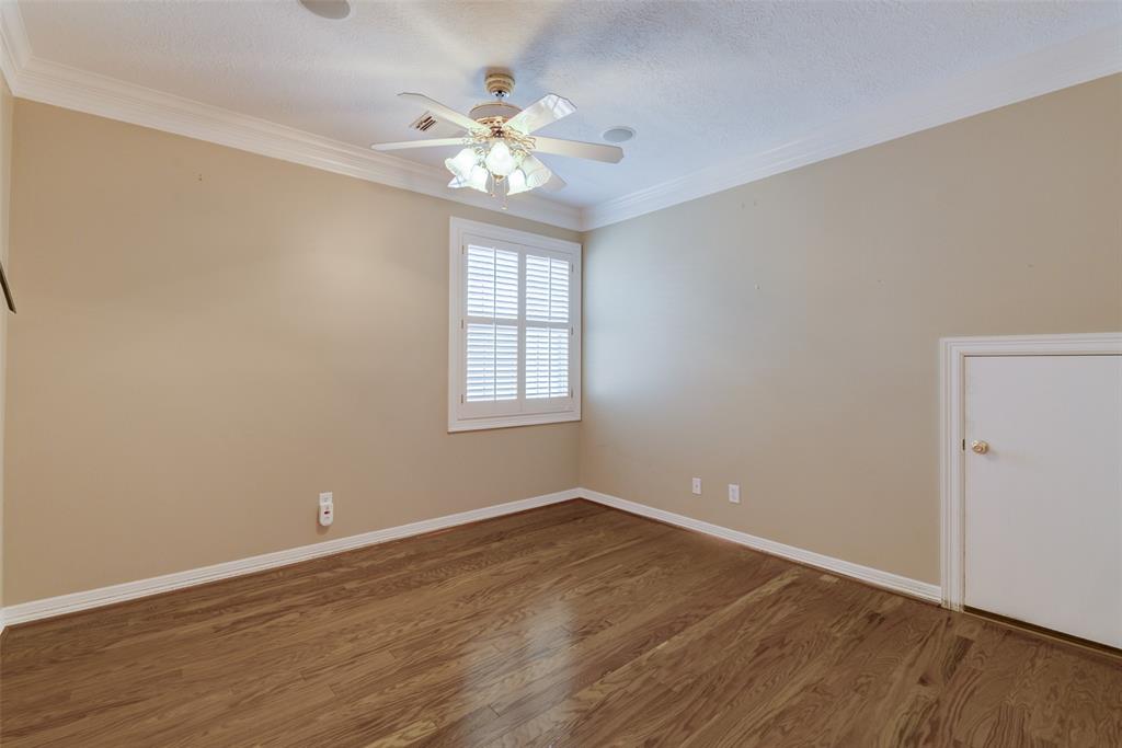 1316 2 Whispering Pines Drive, Houston, Texas 77055, 3 Bedrooms Bedrooms, 11 Rooms Rooms,2 BathroomsBathrooms,Single-family,For Sale,Whispering Pines,58109724