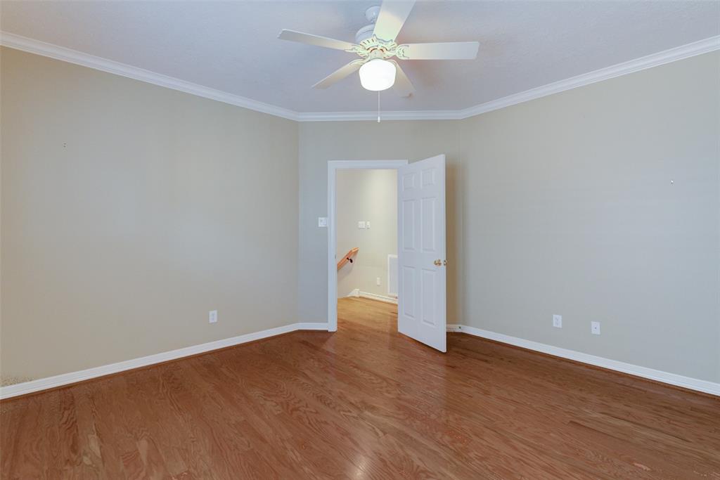 1316 2 Whispering Pines Drive, Houston, Texas 77055, 3 Bedrooms Bedrooms, 11 Rooms Rooms,2 BathroomsBathrooms,Single-family,For Sale,Whispering Pines,58109724