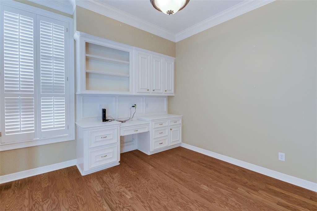 1316 2 Whispering Pines Drive, Houston, Texas 77055, 3 Bedrooms Bedrooms, 11 Rooms Rooms,2 BathroomsBathrooms,Single-family,For Sale,Whispering Pines,58109724